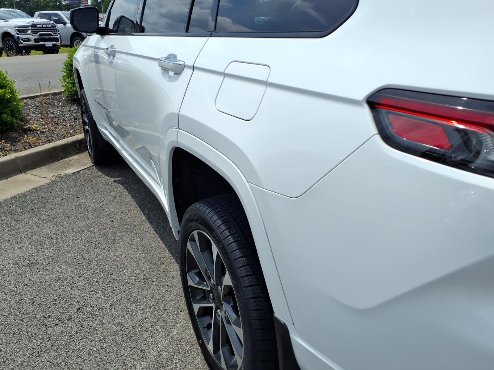 2023 Jeep Grand Cherokee L Overland 4x4