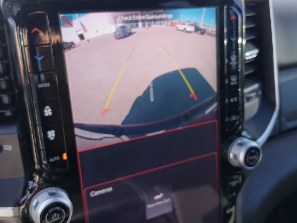 2025 RAM 1500 Big Horn Crew Cab 4x4 5'7' Box