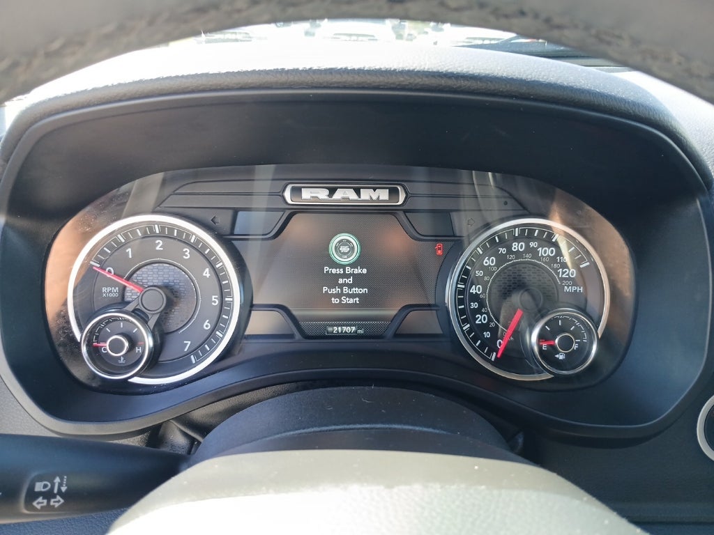 2025 RAM 1500 Big Horn Crew Cab 4x4 5'7' Box