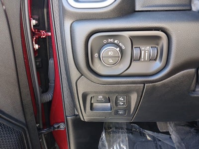 2025 RAM 1500 Big Horn Crew Cab 4x4 5'7' Box