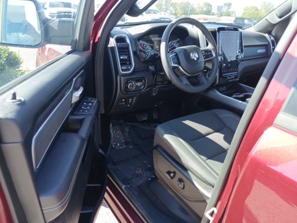 2025 RAM 1500 Big Horn Crew Cab 4x4 5'7' Box