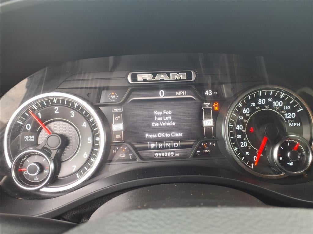 2021 RAM 1500 Big Horn Crew Cab 4x4 5'7' Box