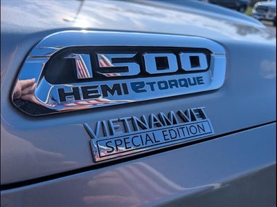 2022 RAM 1500 Big Horn Crew Cab 4x4 5'7' Box