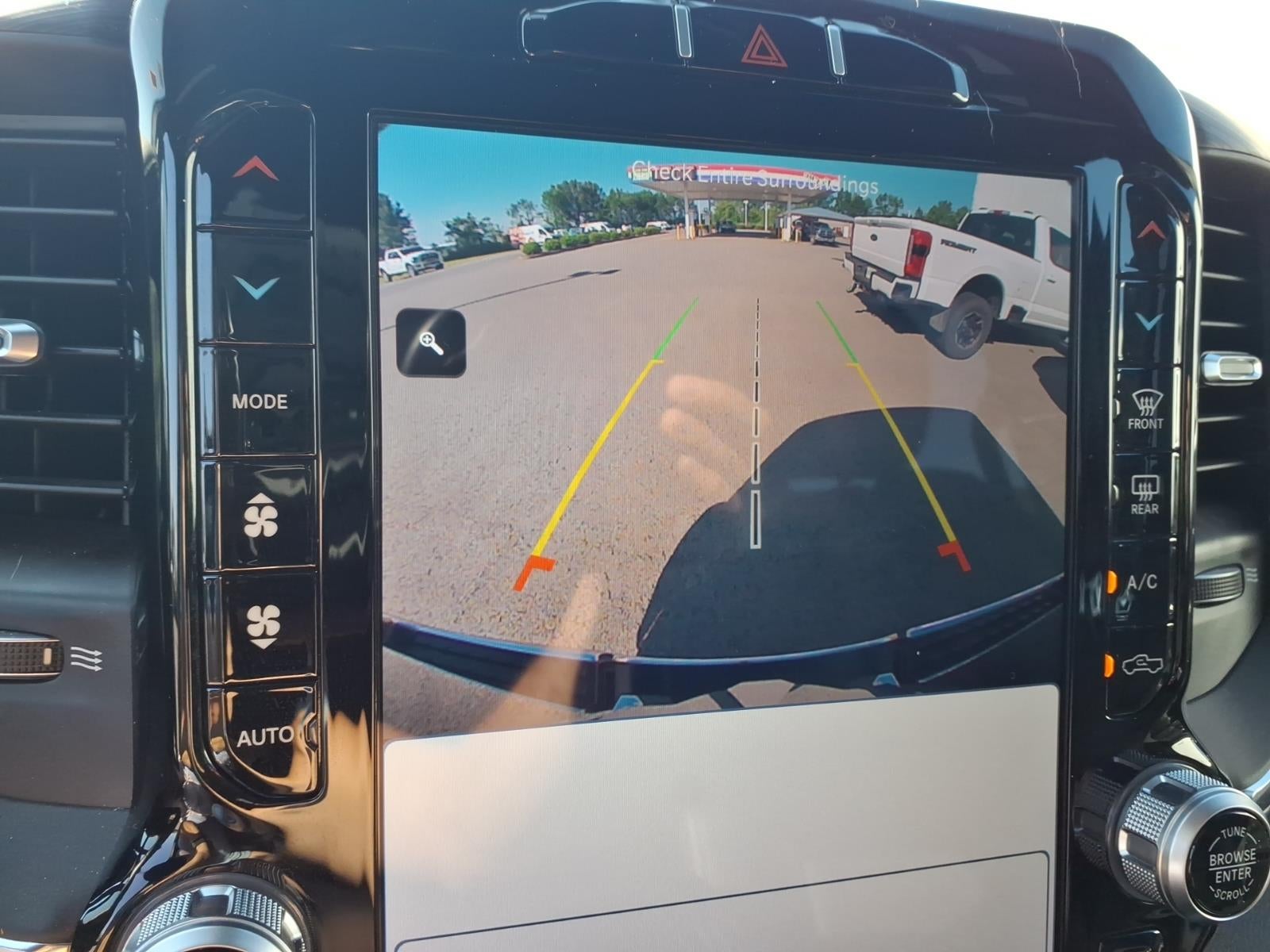 2024 RAM 1500 Laramie Crew Cab 4x4 5'7' Box