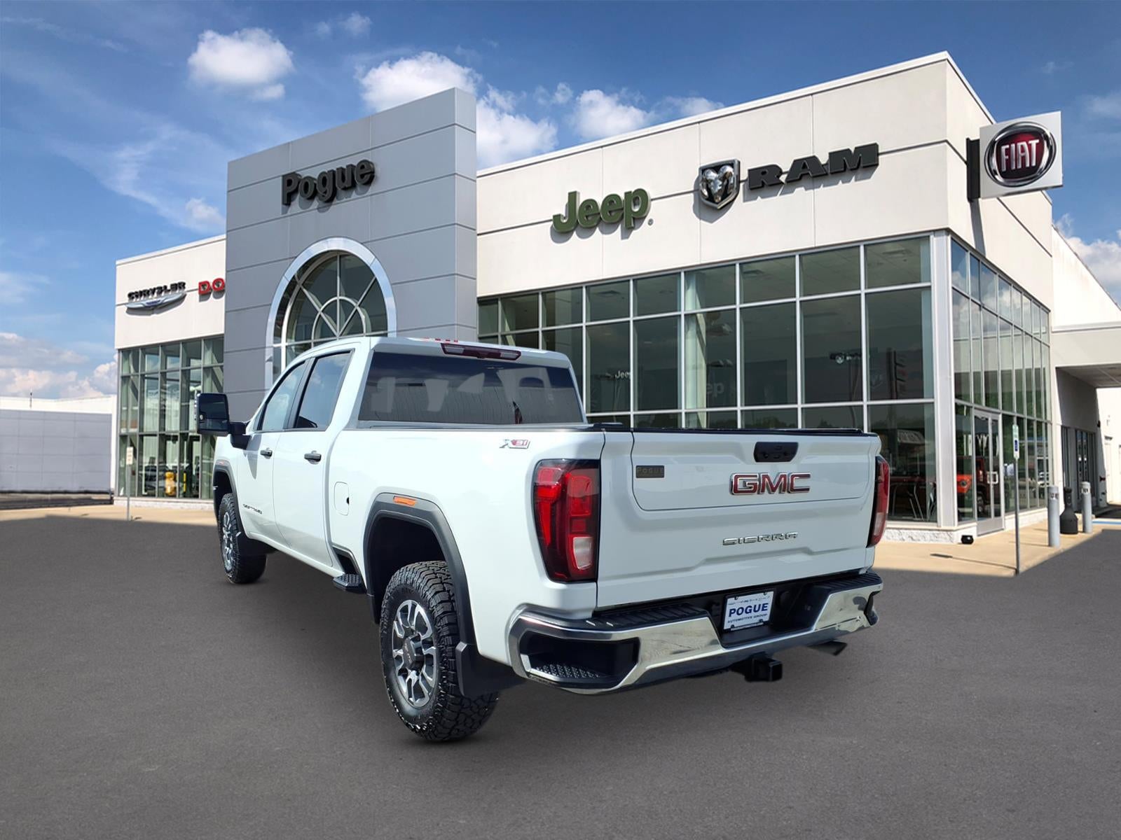 2024 GMC Sierra 2500HD 4WD Crew Cab Standard Bed Pro