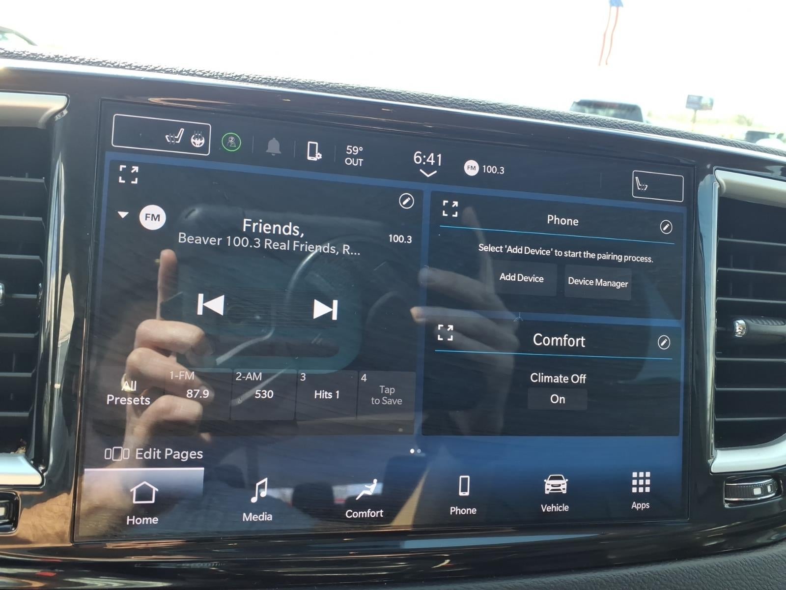 2023 Chrysler Pacifica Touring L