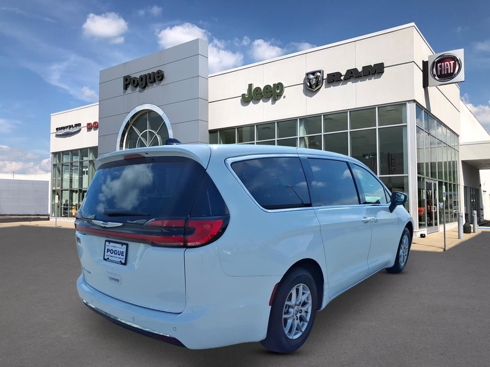 2023 Chrysler Pacifica Touring L