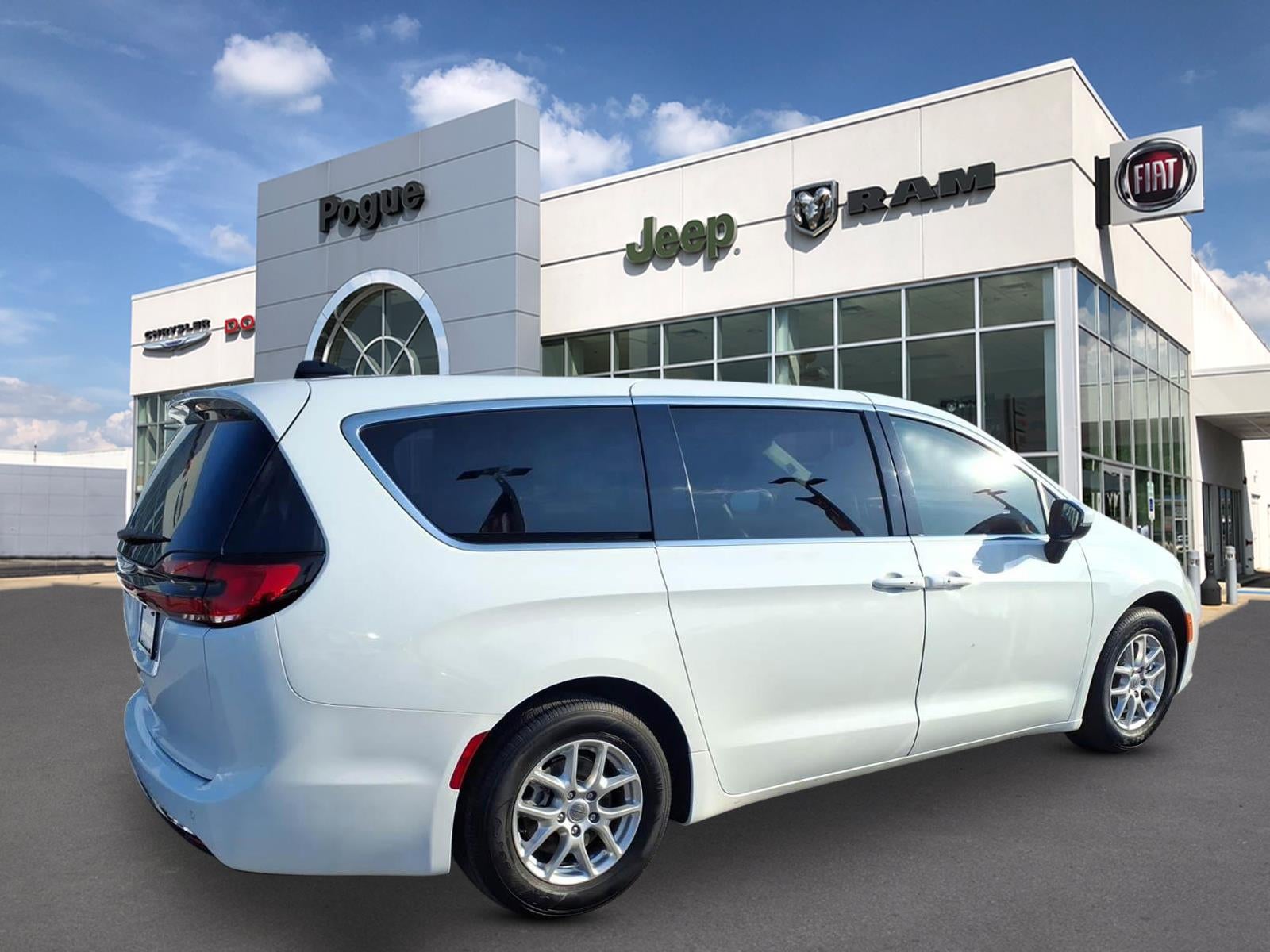 2023 Chrysler Pacifica Touring L