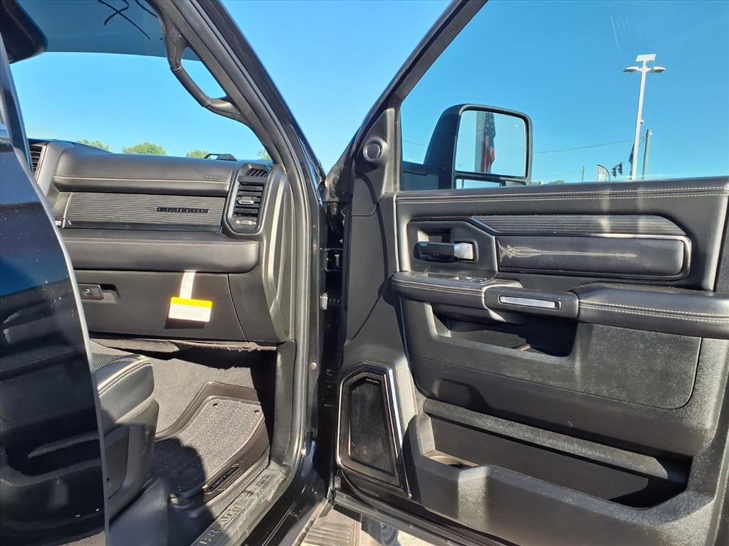 2024 RAM 3500 Limited Mega Cab 4x4 6'4' Box