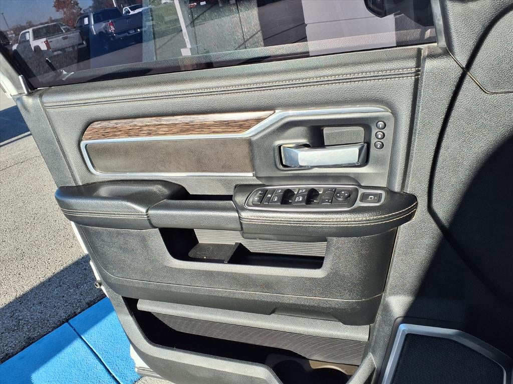 2021 RAM 3500 Chassis Tradesman/SLT/Laramie/Limited