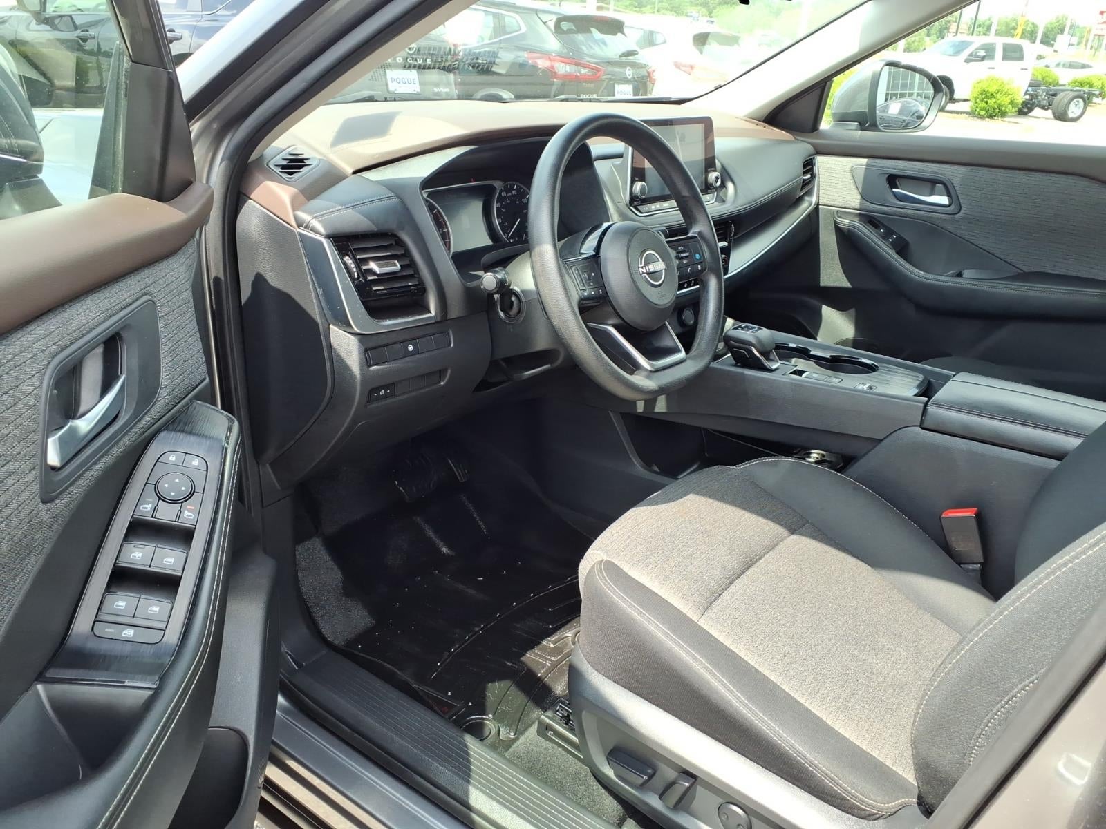 2022 Nissan Rogue SV FWD