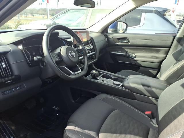 2025 Nissan Pathfinder SV 4WD