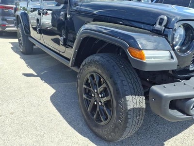 2023 Jeep Gladiator Freedom
