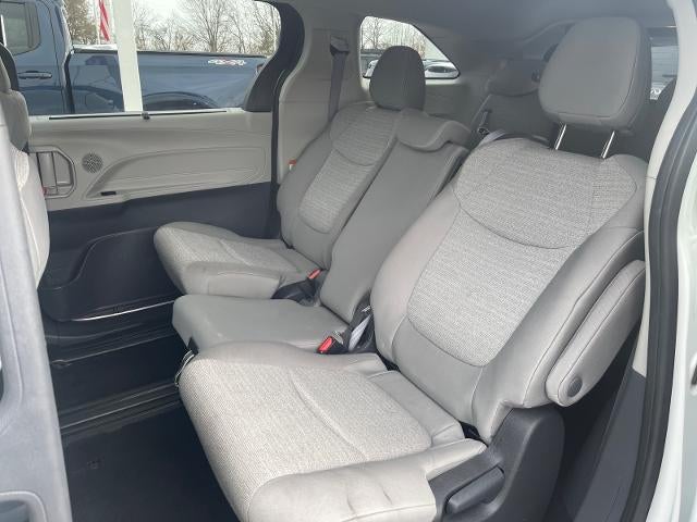 2024 Toyota Sienna LE