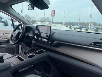 2024 Toyota Sienna LE