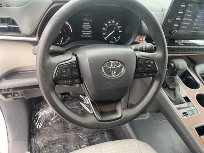 2024 Toyota Sienna LE