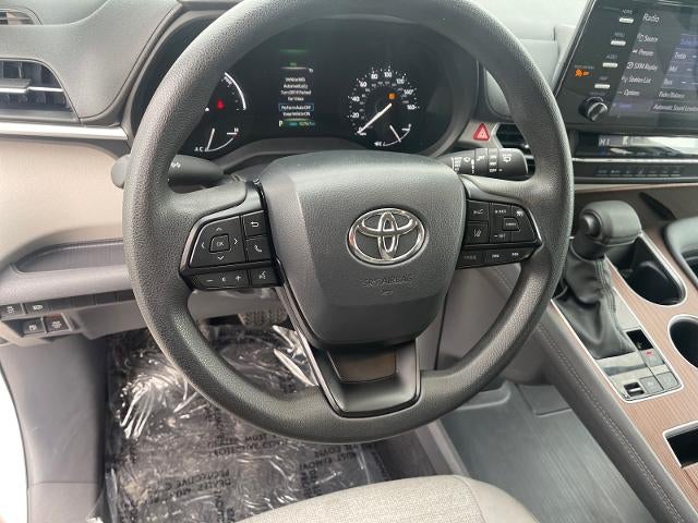 2024 Toyota Sienna LE